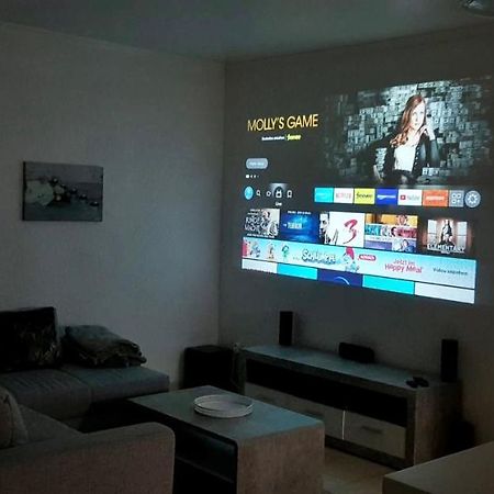 Easystay#4 Home Cinema Ferienwohnung In Kliniknaehe Mit Balkon, Boxspringbett & Netflix Bad Oeynhausen Exterior photo
